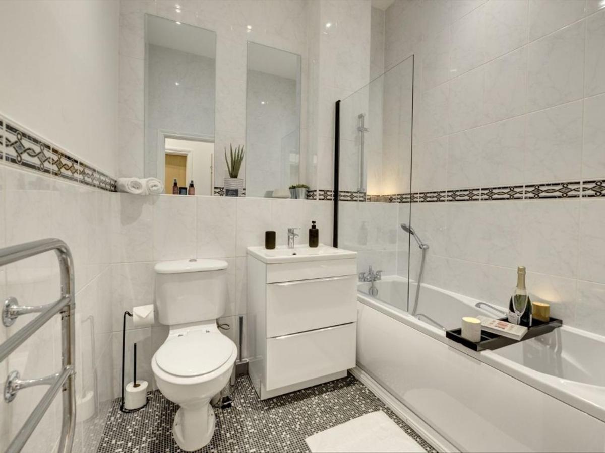 The Clement Apartment Stylish Two Bedroom Apartment Very Close To The Birmingham Arena ภายนอก รูปภาพ