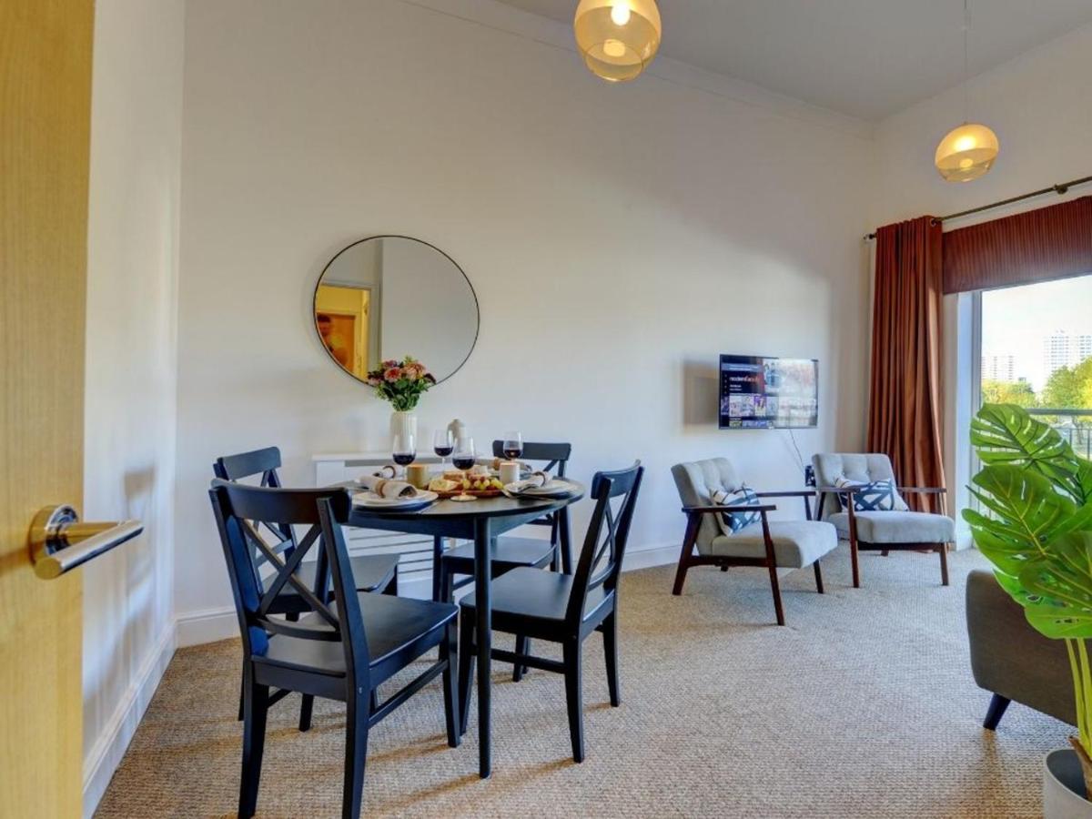 The Clement Apartment Stylish Two Bedroom Apartment Very Close To The Birmingham Arena ภายนอก รูปภาพ